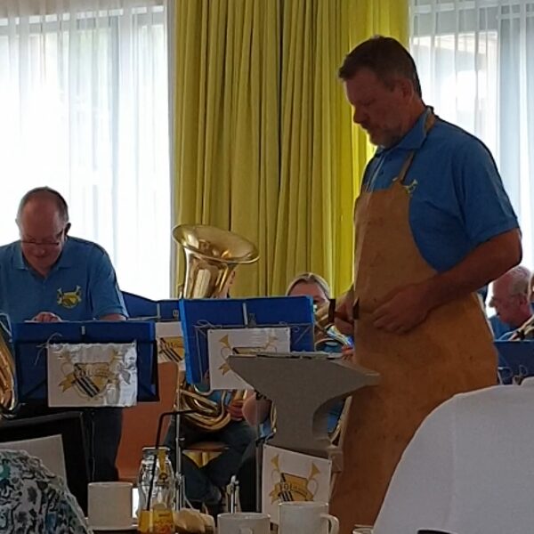 Uwe und der Amboss