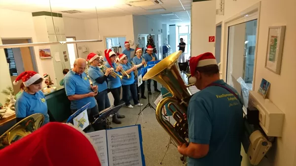 Weihnachtsmusik im Dialysezentrum Markkleeberg